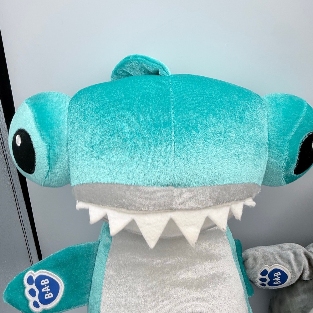Build-A-Bear Shark Week Hammerhead and Great White Shark Plush Set 15 Inch - Picture 5 of 14